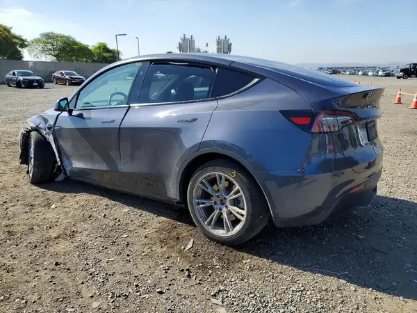 7SAYGAEE4PF965449 2023 TESLA MODEL Y - Image 2