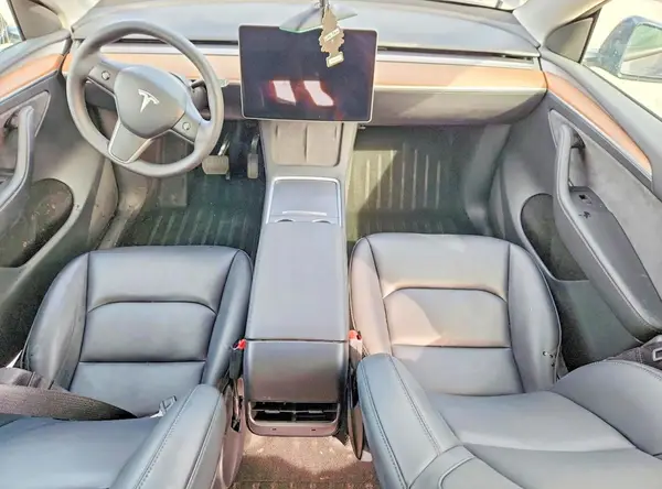 7SAYGAEE4PF977326 2023 TESLA MODEL Y - Image 8