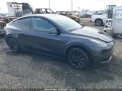 7SAYGAEE4RF002327 2024 TESLA MODEL Y