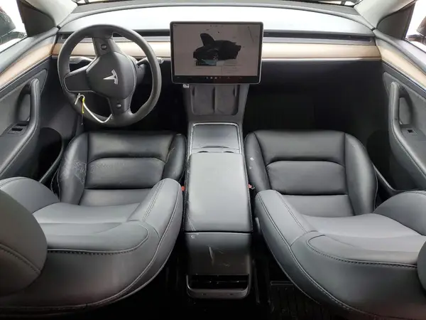7SAYGAEE4RF011402 2024 TESLA MODEL Y - Image 8