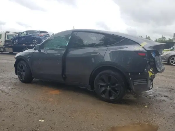 7SAYGAEE4RF014610 2024 TESLA MODEL Y - Image 2