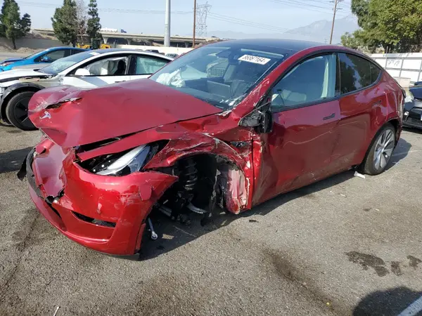 7SAYGAEE4RF028667 2024 TESLA MODEL Y - Image 1