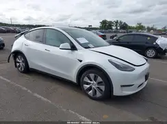 7SAYGAEE4RF045694 2024 TESLA MODEL Y
