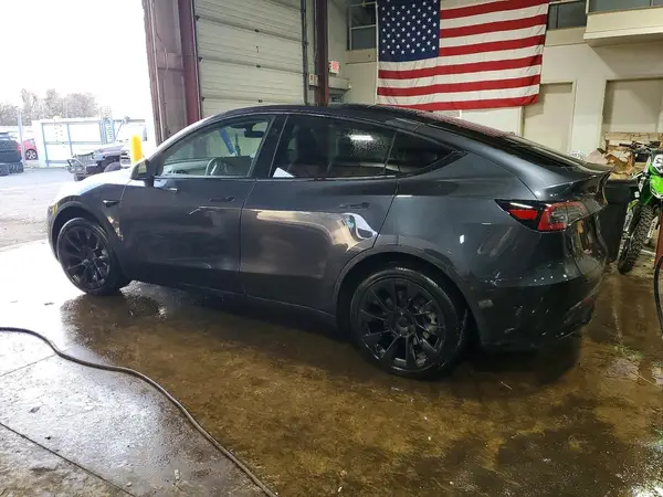 7SAYGAEE4RF060034 2024 TESLA MODEL Y - Image 2