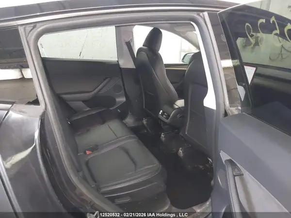 7SAYGAEE4RF078386 2024 TESLA MODEL Y - Image 8
