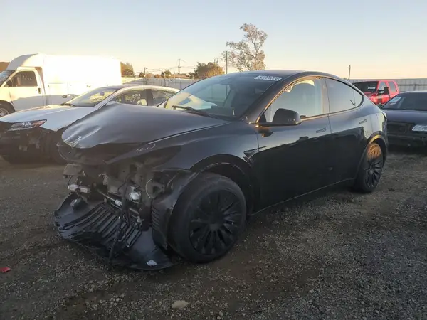 7SAYGAEE4RF082504 2024 TESLA MODEL Y - Image 1