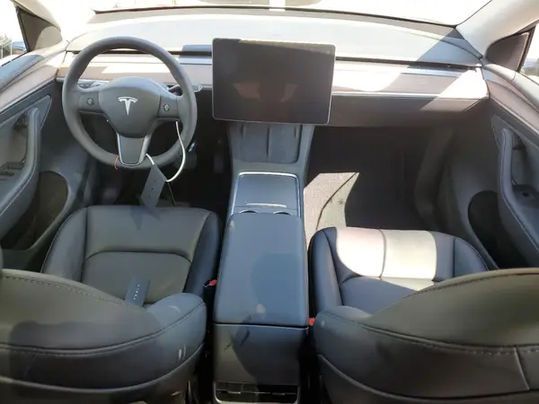 7SAYGAEE4RF089002 2024 TESLA MODEL Y - Image 8