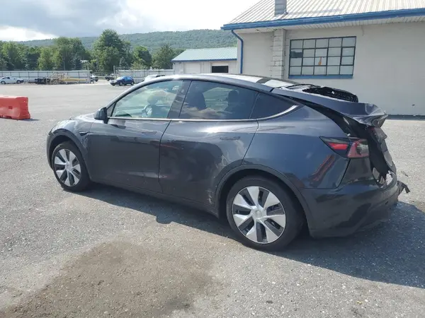 7SAYGAEE4RF089971 2024 TESLA MODEL Y - Image 2