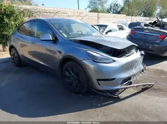 7SAYGAEE4RF115761 2024 TESLA MODEL Y
