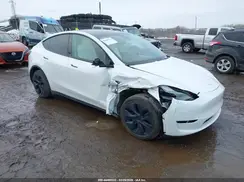 7SAYGAEE4RF121382 2024 TESLA MODEL Y