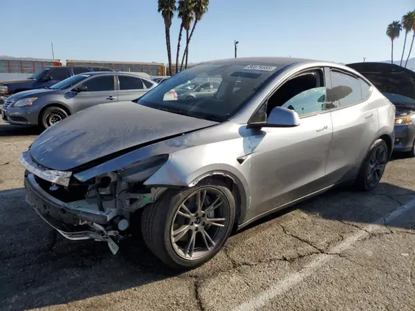7SAYGAEE4RF125173 2024 TESLA MODEL Y - Image 1