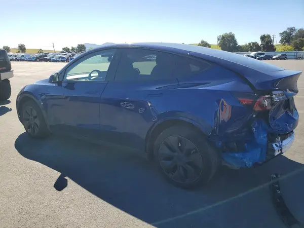7SAYGAEE4RF126551 2024 TESLA MODEL Y - Image 2