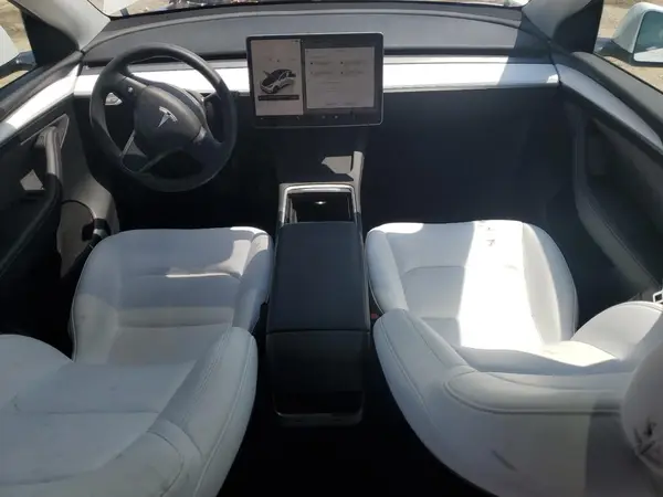 7SAYGAEE4RF127358 2024 TESLA MODEL Y - Image 8