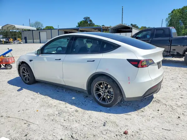 7SAYGAEE4RF155306 2024 TESLA MODEL Y - Image 2