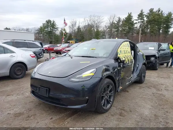 7SAYGAEE4RF166905 2024 TESLA MODEL Y - Image 2