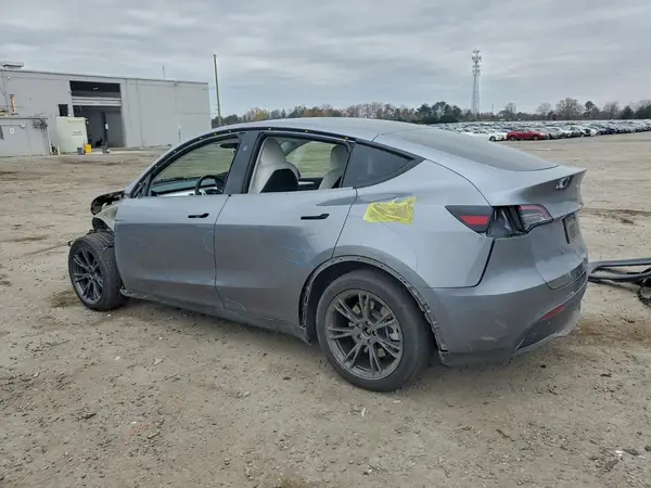 7SAYGAEE4RF168167 2024 TESLA MODEL Y - Image 2