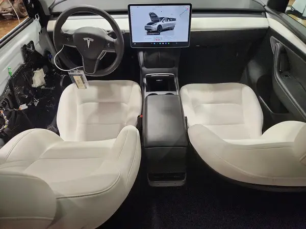 7SAYGAEE4RF176558 2024 TESLA MODEL Y - Image 8