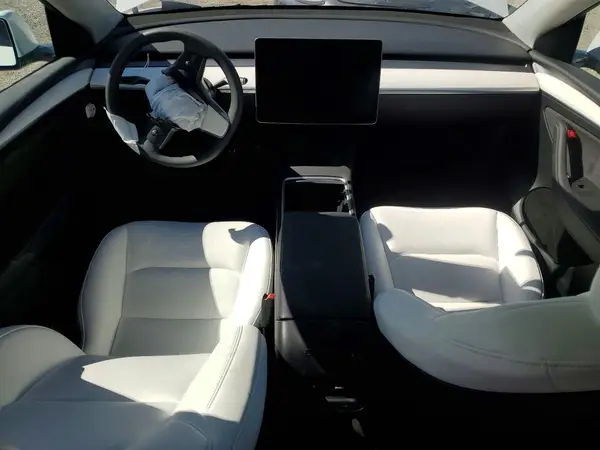 7SAYGAEE4RF177368 2024 TESLA MODEL Y - Image 8