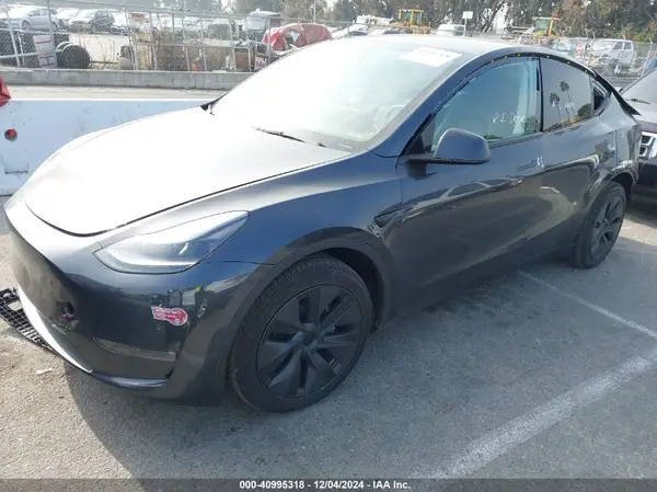 7SAYGAEE4RF190394 2024 TESLA MODEL Y - Image 2