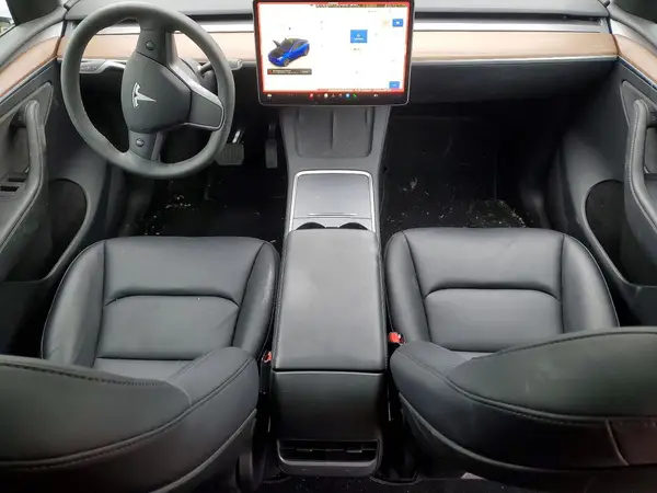 7SAYGAEE4RF193585 2024 TESLA MODEL Y - Image 8