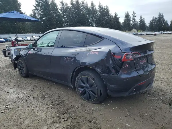 7SAYGAEE4RF195000 2024 TESLA MODEL Y - Image 2