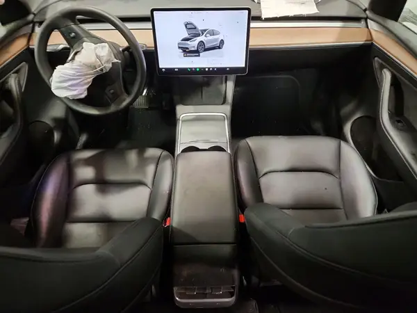7SAYGAEE4RF204407 2024 TESLA MODEL Y - Image 8