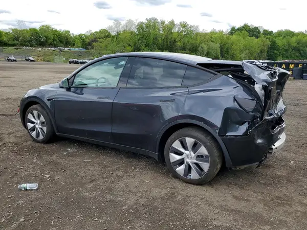 7SAYGAEE4RF207551 2024 TESLA MODEL Y - Image 2