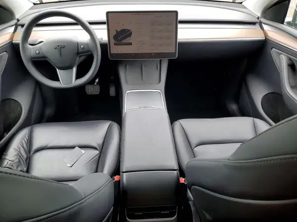 7SAYGAEE4RF207551 2024 TESLA MODEL Y - Image 8