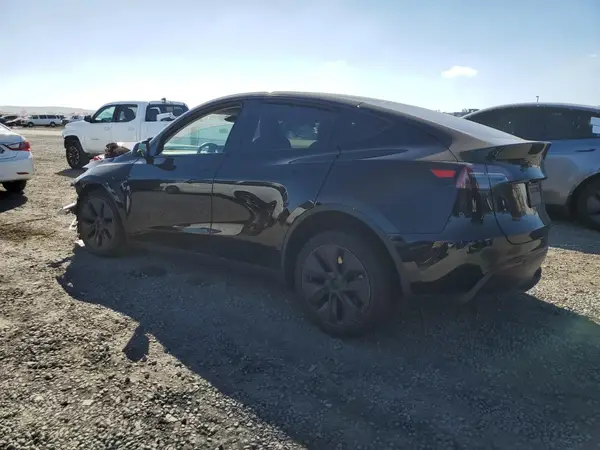 7SAYGAEE4RF211941 2024 TESLA MODEL Y - Image 2
