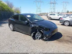 7SAYGAEE4RF981217 2024 TESLA MODEL Y