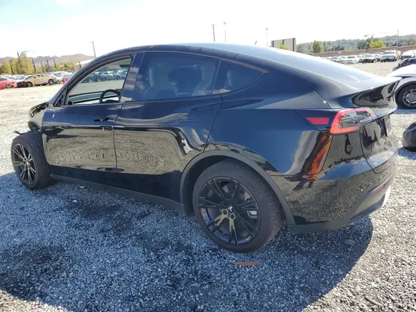 7SAYGAEE4RF982772 2024 TESLA MODEL Y - Image 2