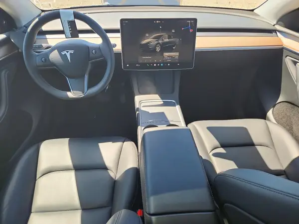 7SAYGAEE4RF994761 2024 TESLA MODEL Y - Image 8