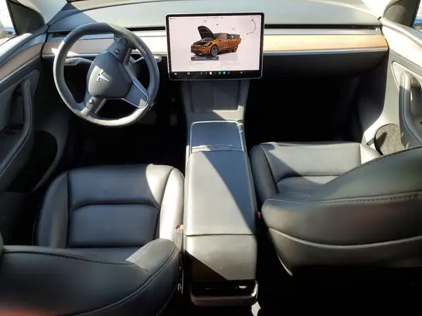 7SAYGAEE4SF216613 2025 TESLA MODEL Y - Image 8