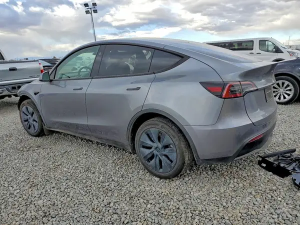7SAYGAEE4SF217602 2025 TESLA MODEL Y - Image 2