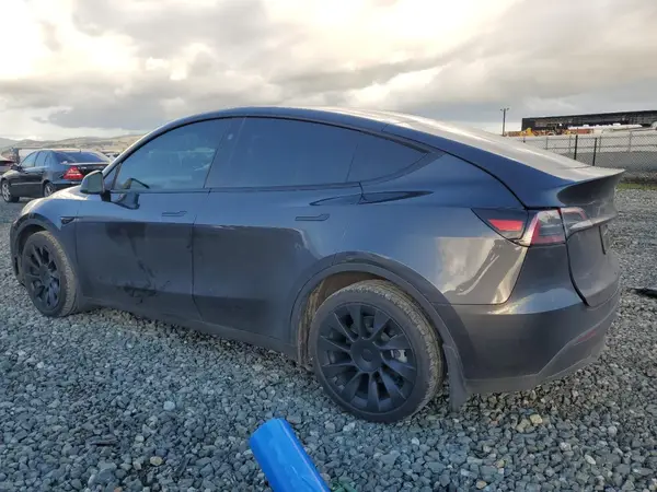 7SAYGAEE4SF228583 2025 TESLA MODEL Y - Image 2