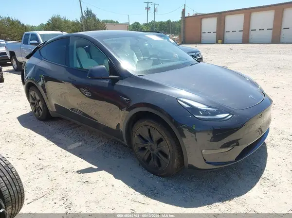 7SAYGAEE4SF230737 2025 TESLA MODEL Y - Image 1