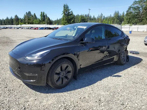 7SAYGAEE4SF234013 2025 TESLA MODEL Y - Image 1