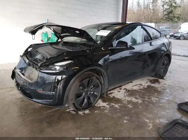 7SAYGAEE4SF249885 2025 TESLA MODEL Y - Image 2