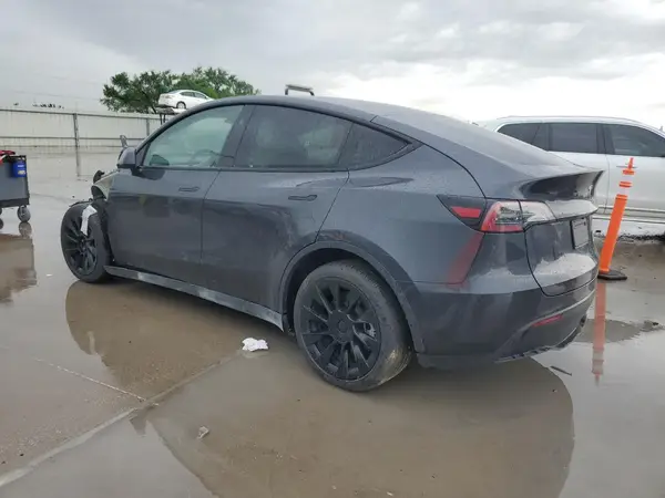 7SAYGAEE4SF253824 2025 TESLA MODEL Y - Image 2