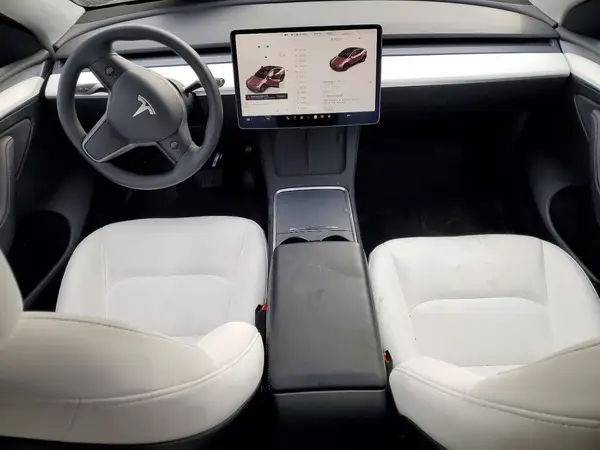 7SAYGAEE4SF294289 2025 TESLA MODEL Y - Image 8
