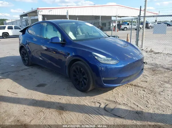 7SAYGAEE5NF322606 2022 TESLA MODEL Y - Image 1