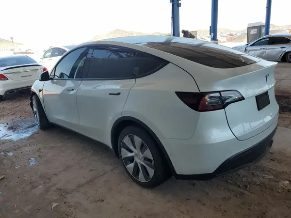 7SAYGAEE5NF325313 2022 TESLA MODEL Y - Image 2