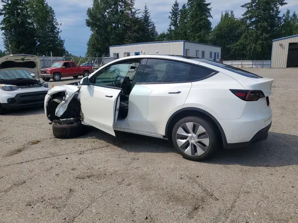 7SAYGAEE5NF329894 2022 TESLA MODEL Y - Image 2