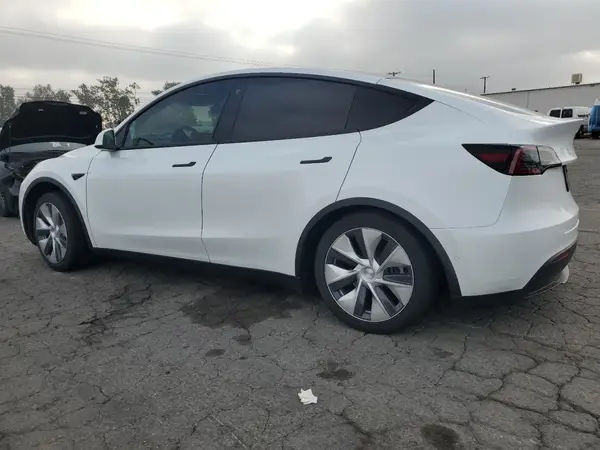 7SAYGAEE5NF363513 2022 TESLA MODEL Y - Image 2