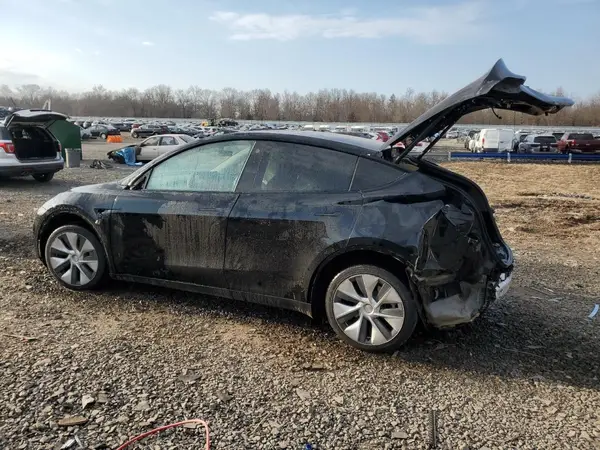 7SAYGAEE5NF376911 2022 TESLA MODEL Y - Image 2