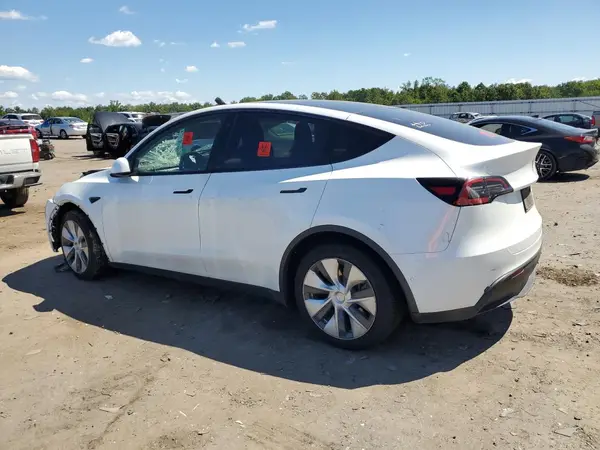 7SAYGAEE5NF379422 2022 TESLA MODEL Y - Image 2