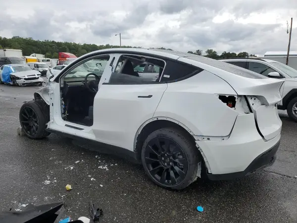 7SAYGAEE5NF383681 2022 TESLA MODEL Y - Image 2