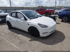 7SAYGAEE5NF400429 2022 TESLA MODEL Y