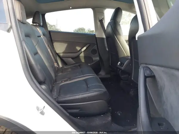 7SAYGAEE5NF405257 2022 TESLA MODEL Y - Image 8