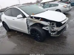 7SAYGAEE5NF466916 2022 TESLA MODEL Y